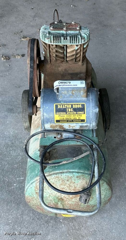 image for item OM9679 Air compressor