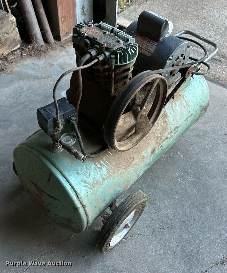 image for item OM9679 Air compressor