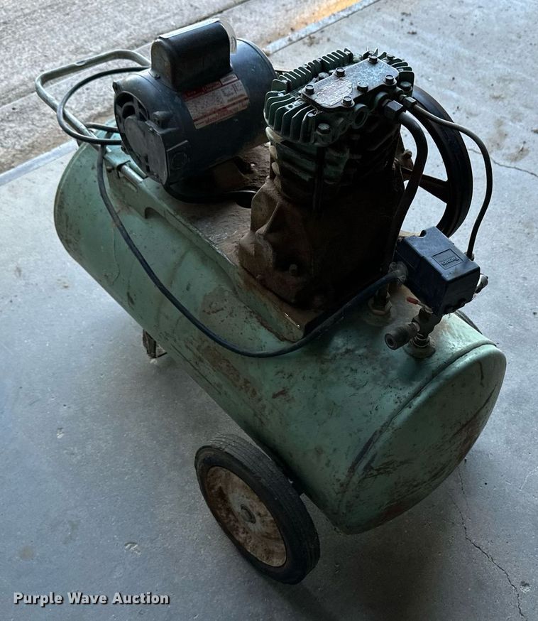 image for item OM9679 Air compressor