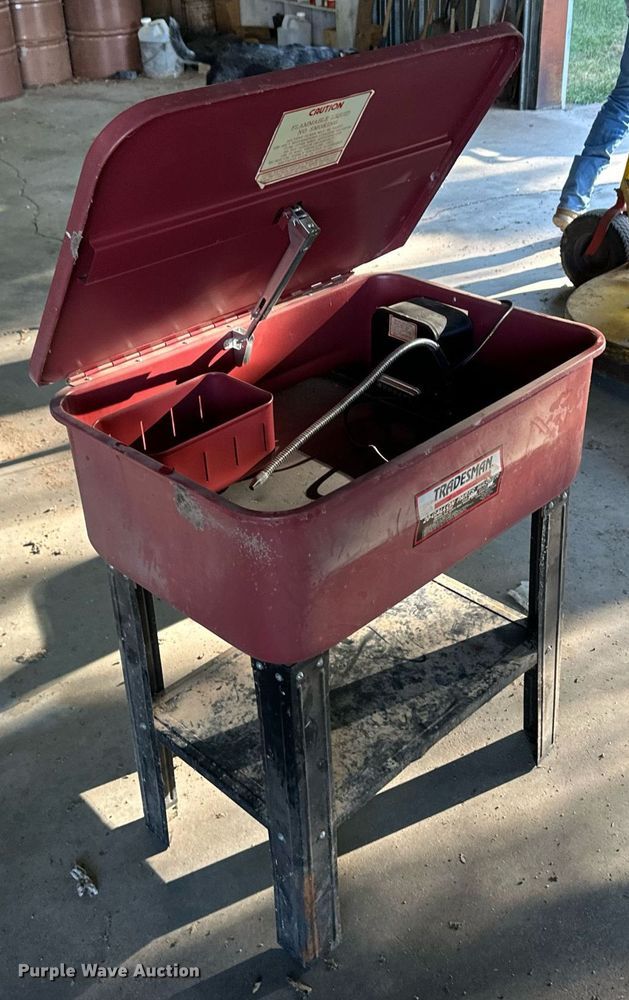 image for item OM9681 1989 Tradesman 8700 parts washer