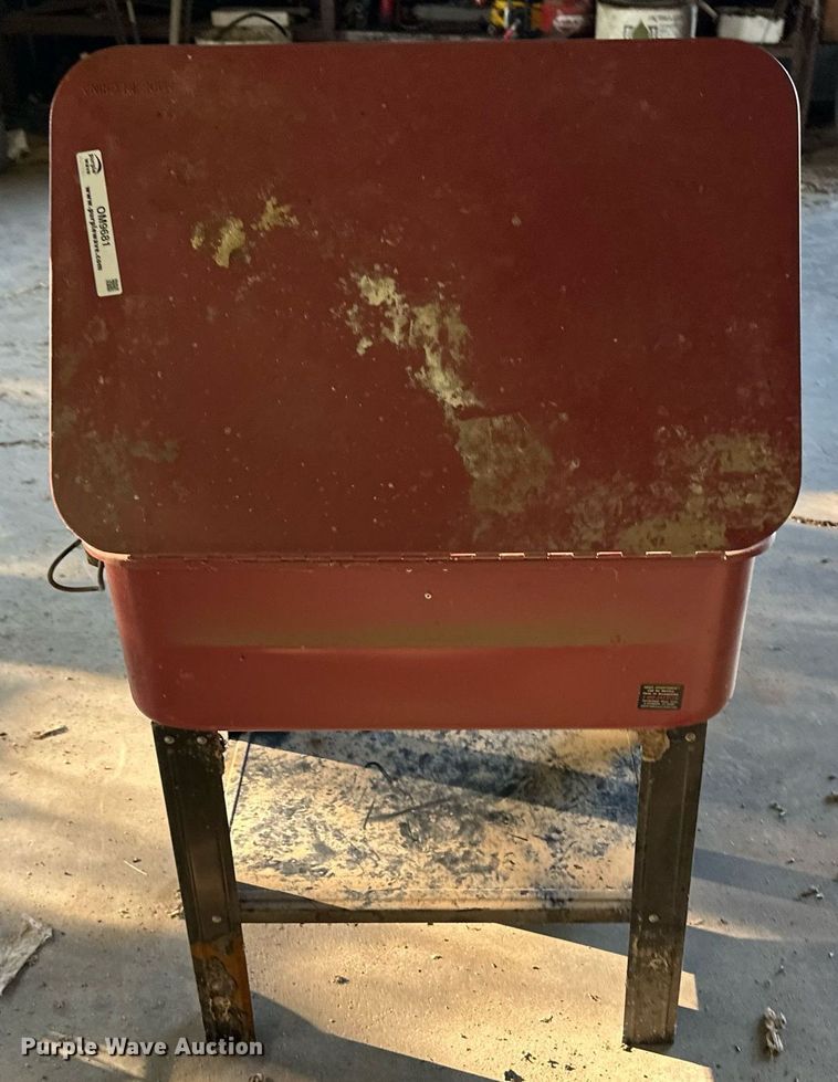 image for item OM9681 1989 Tradesman 8700 parts washer