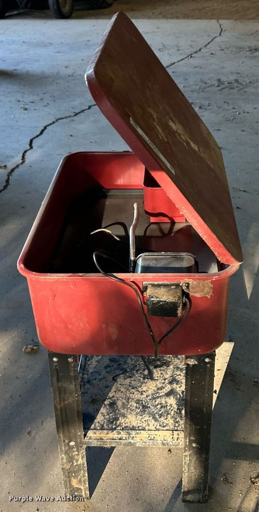 image for item OM9681 1989 Tradesman 8700 parts washer