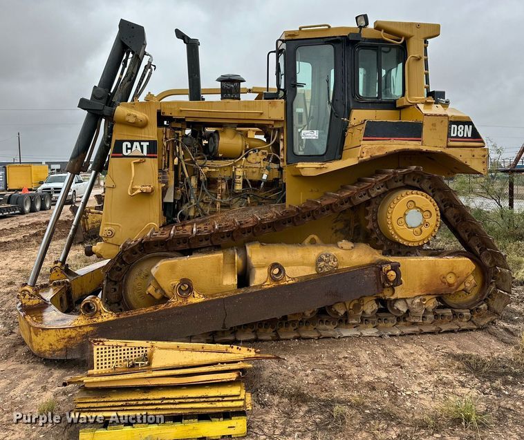 image for item DD3206 1994 Caterpillar  D8N dozer