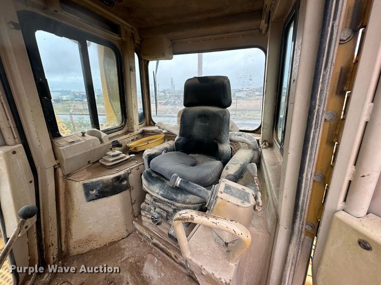 image for item DD3206 1994 Caterpillar  D8N dozer