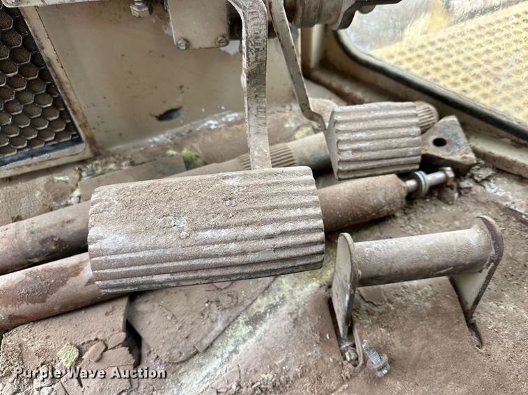 image for item DD3206 1994 Caterpillar  D8N dozer