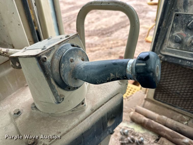 image for item DD3206 1994 Caterpillar  D8N dozer