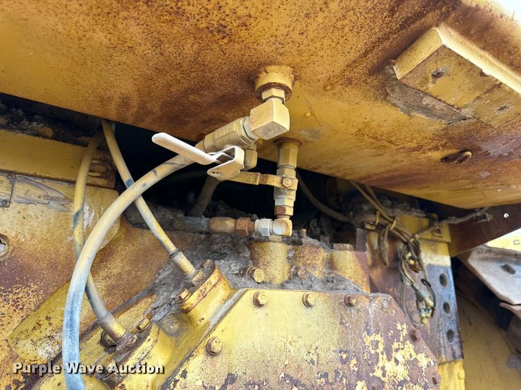 image for item DD3206 1994 Caterpillar  D8N dozer