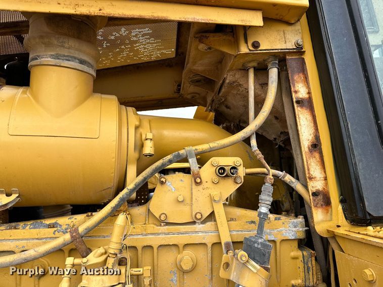 image for item DD3206 1994 Caterpillar  D8N dozer
