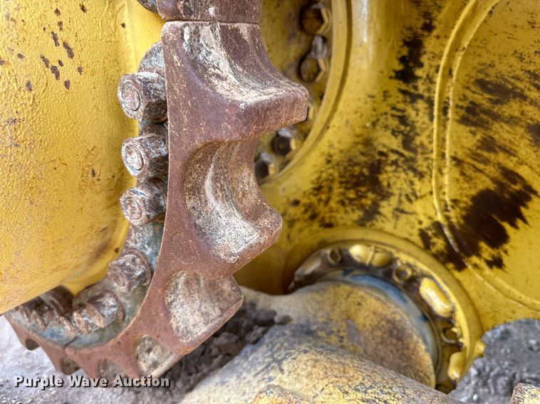 image for item DD3206 1994 Caterpillar  D8N dozer