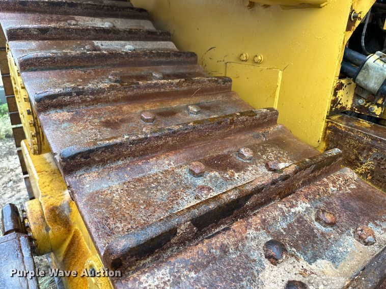 image for item DD3206 1994 Caterpillar  D8N dozer