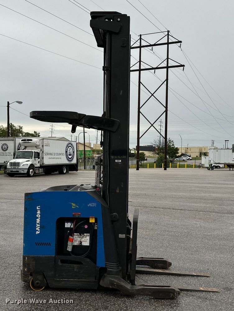 image for item DL4472 Raymond 750 R45TT forklift