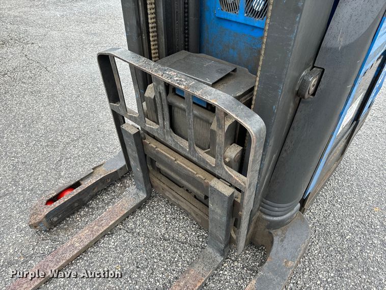 image for item DL4472 Raymond 750 R45TT forklift