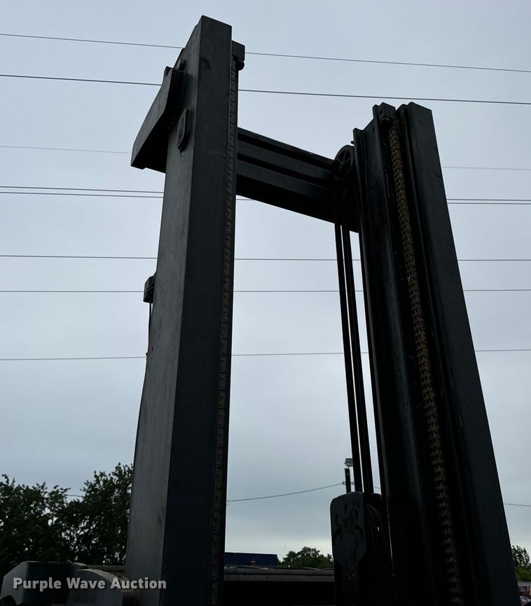 image for item DL4472 Raymond 750 R45TT forklift