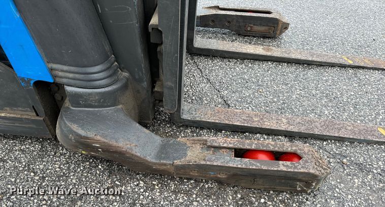 image for item DL4472 Raymond 750 R45TT forklift