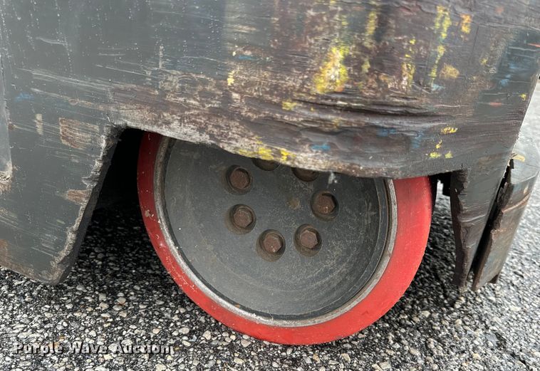 image for item DL4472 Raymond 750 R45TT forklift