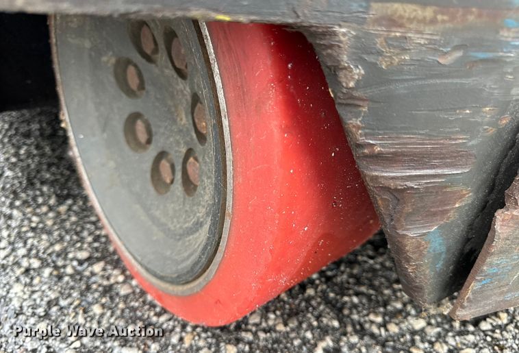 image for item DL4472 Raymond 750 R45TT forklift