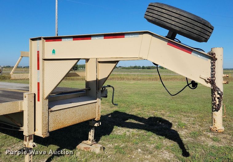 image for item DN3504 2018 Texas Pride FT835524KGN flatbed trailer