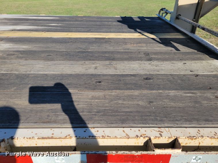 image for item DN3504 2018 Texas Pride FT835524KGN flatbed trailer