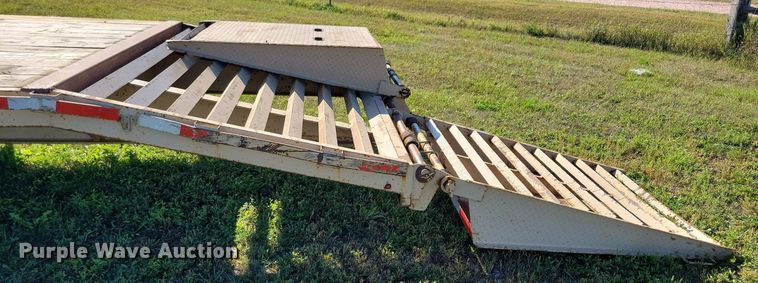 image for item DN3504 2018 Texas Pride FT835524KGN flatbed trailer