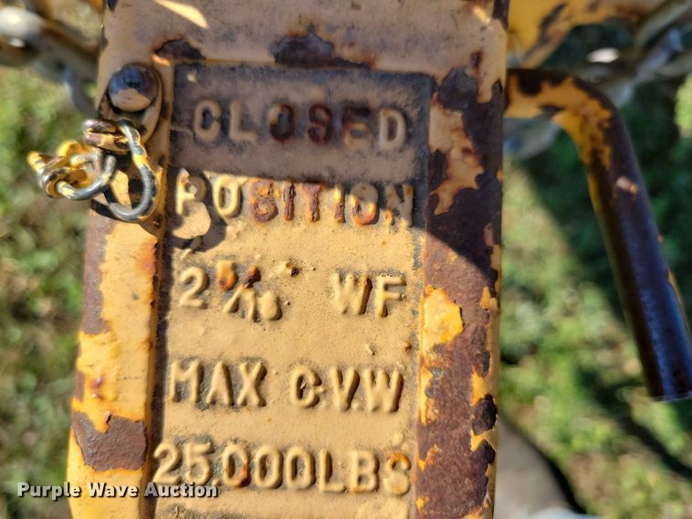 image for item DN3505 2007 Trail King TKT12U-202 tilt deck equipment trailer