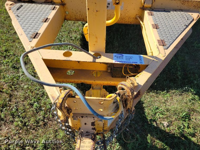 image for item DN3505 2007 Trail King TKT12U-202 tilt deck equipment trailer