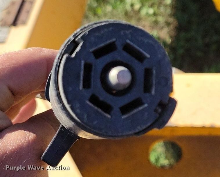 image for item DN3505 2007 Trail King TKT12U-202 tilt deck equipment trailer