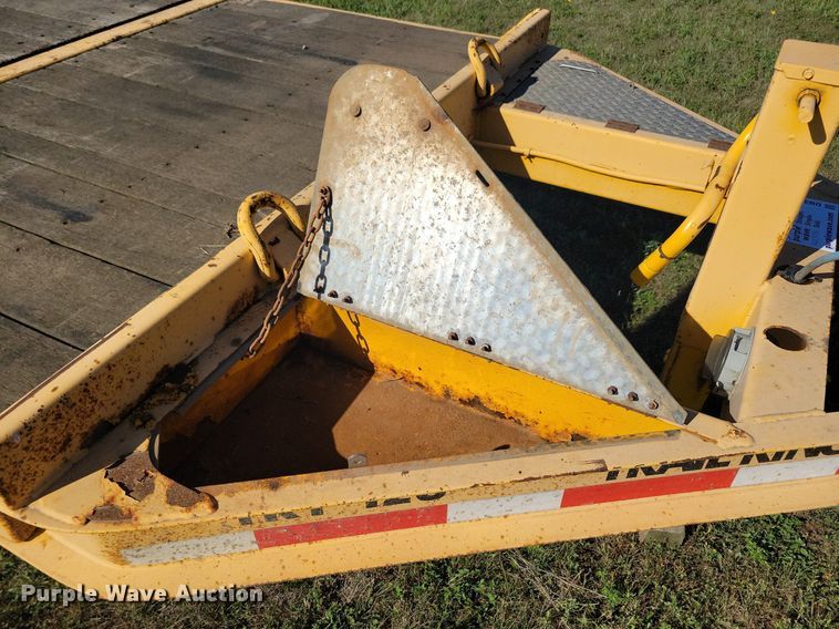 image for item DN3505 2007 Trail King TKT12U-202 tilt deck equipment trailer