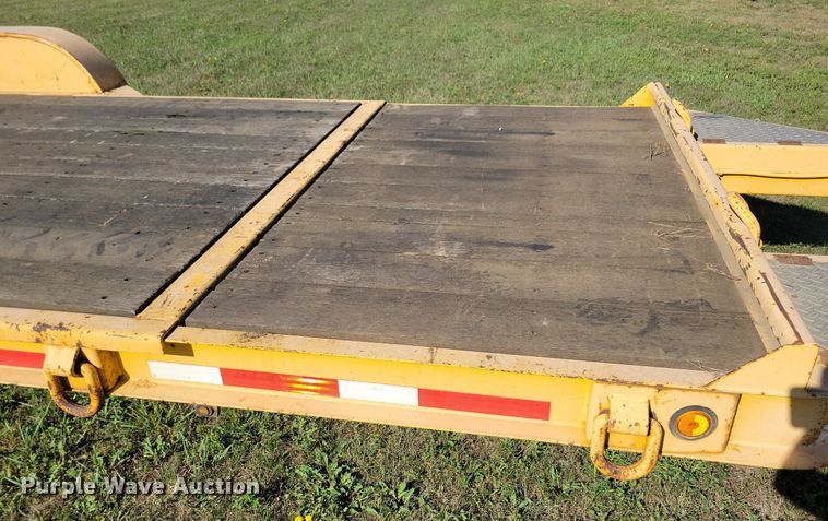 image for item DN3505 2007 Trail King TKT12U-202 tilt deck equipment trailer