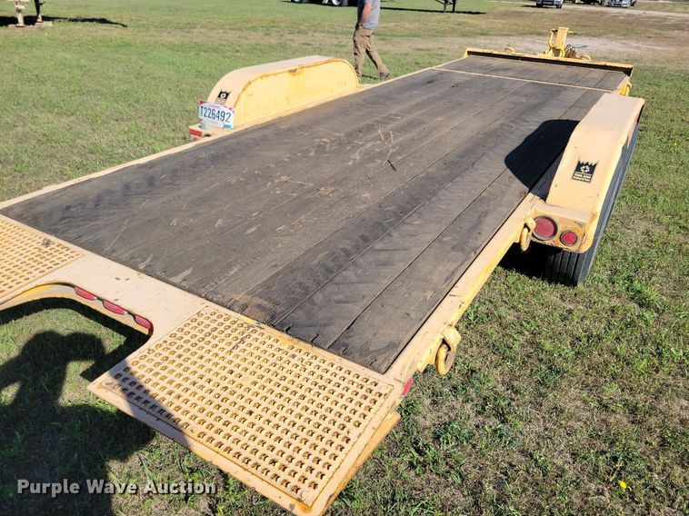 image for item DN3505 2007 Trail King TKT12U-202 tilt deck equipment trailer