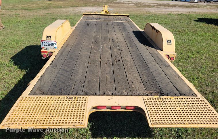 image for item DN3505 2007 Trail King TKT12U-202 tilt deck equipment trailer
