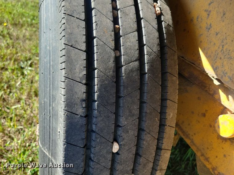 image for item DN3505 2007 Trail King TKT12U-202 tilt deck equipment trailer