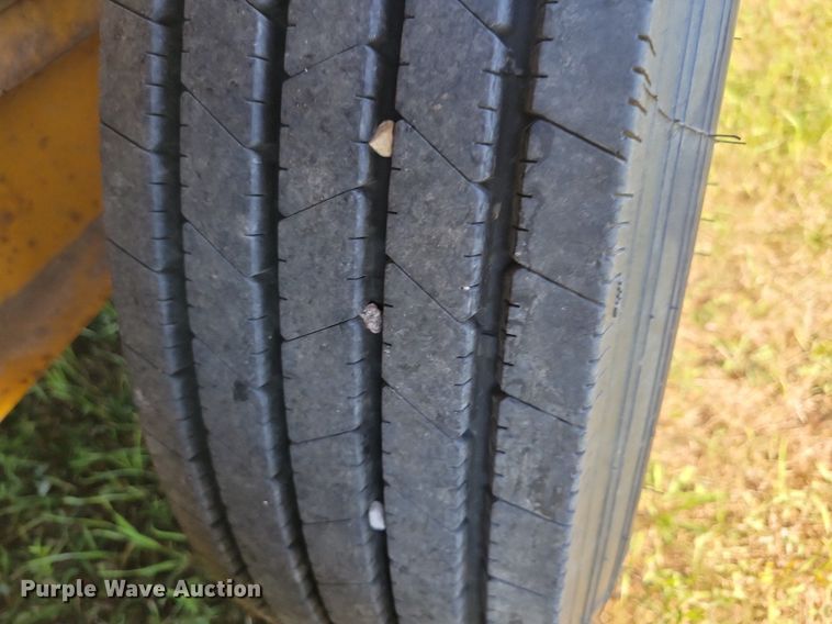 image for item DN3505 2007 Trail King TKT12U-202 tilt deck equipment trailer