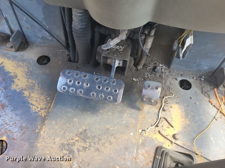 image for item DN3513 1993 JCB 210S backhoe