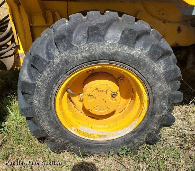 image for item DN3513 1993 JCB 210S backhoe