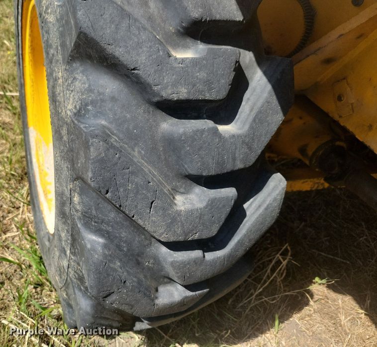 image for item DN3513 1993 JCB 210S backhoe