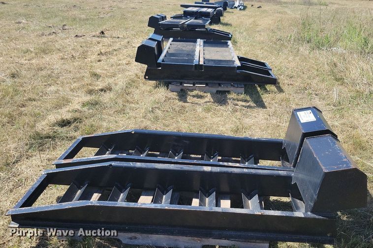 image for item DN3516 (10) Trail King trailer ramps