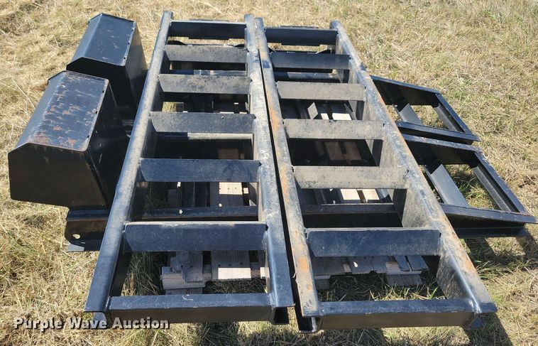 image for item DN3516 (10) Trail King trailer ramps