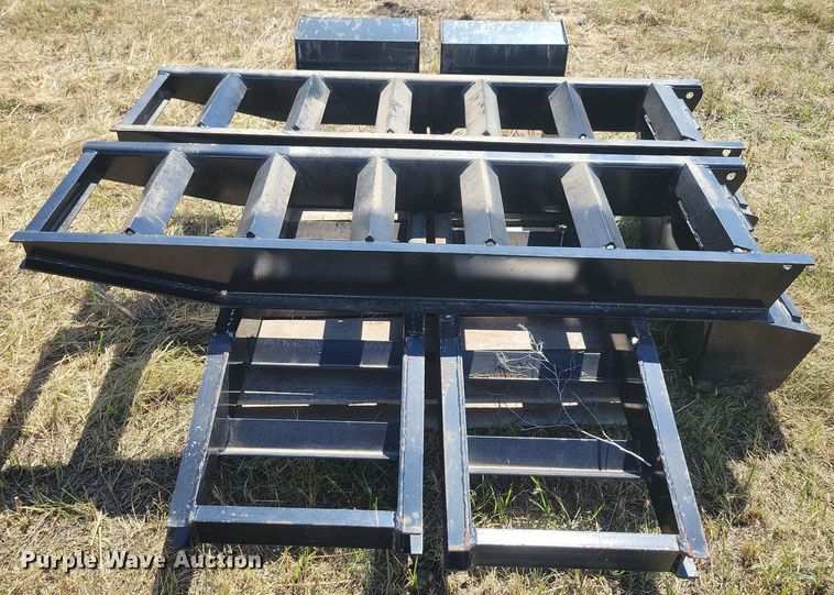 image for item DN3516 (10) Trail King trailer ramps