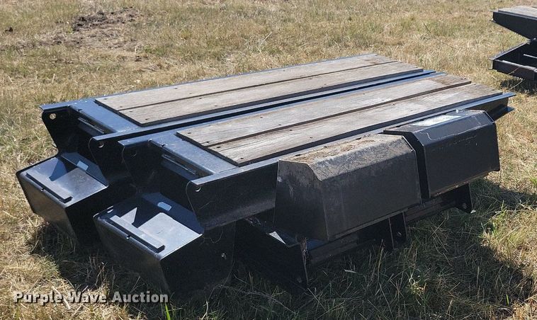 image for item DN3517 (11) Trail King trailer ramps