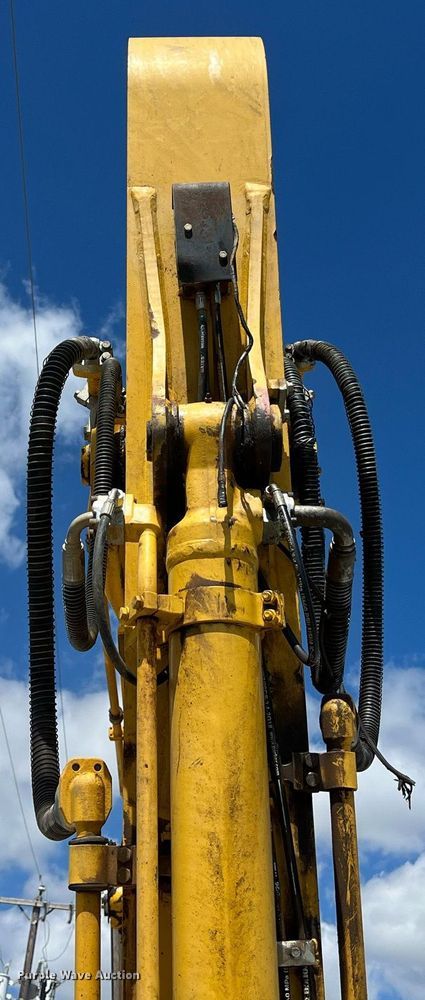 image for item DO2497 2018 Komatsu  PC210LC-11 excavator
