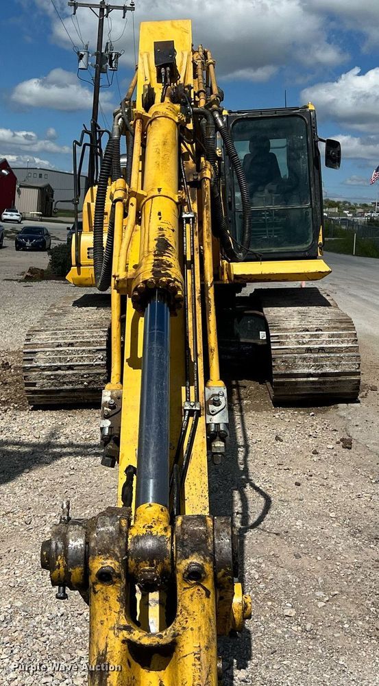 image for item DO2497 2018 Komatsu  PC210LC-11 excavator