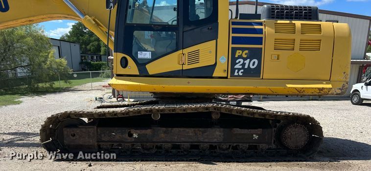image for item DO2497 2018 Komatsu  PC210LC-11 excavator