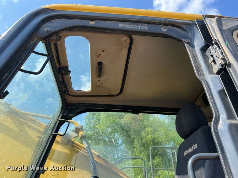 image for item DO2497 2018 Komatsu  PC210LC-11 excavator