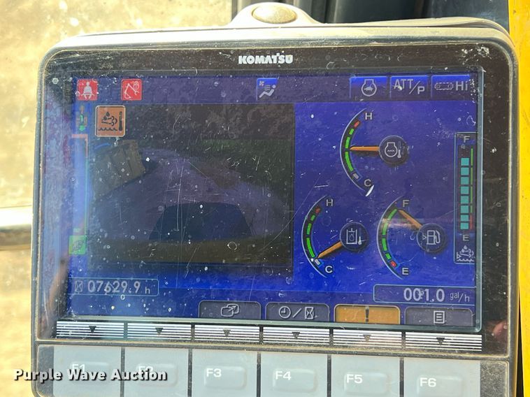 image for item DO2497 2018 Komatsu  PC210LC-11 excavator