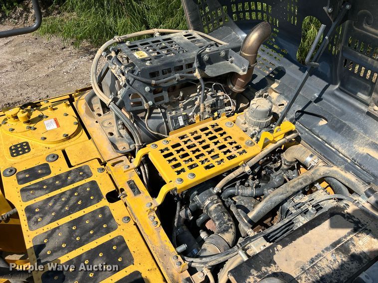 image for item DO2497 2018 Komatsu  PC210LC-11 excavator