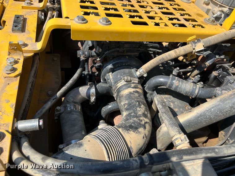 image for item DO2497 2018 Komatsu  PC210LC-11 excavator