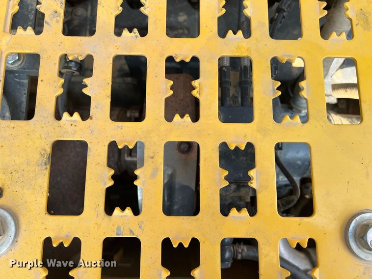 image for item DO2497 2018 Komatsu  PC210LC-11 excavator