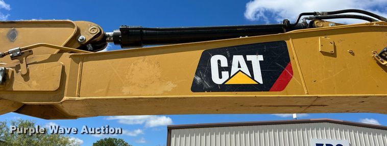 image for item DO2498 2019 Caterpillar 320 excavator