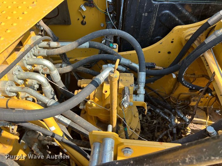 image for item DO2498 2019 Caterpillar 320 excavator