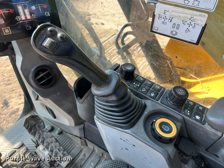 image for item DO2498 2019 Caterpillar 320 excavator